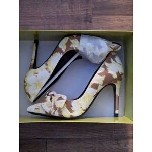 Ted Baker Ryana Tapestry Pointed Toe Bow Pump Camel US Size 8.5